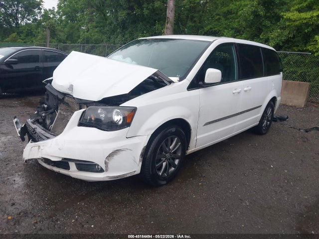 45184494 :رقم المزاد ، 2C4RC1HG1FR620201 vin ، 2015 Chrysler Town & Country S مزاد بيع