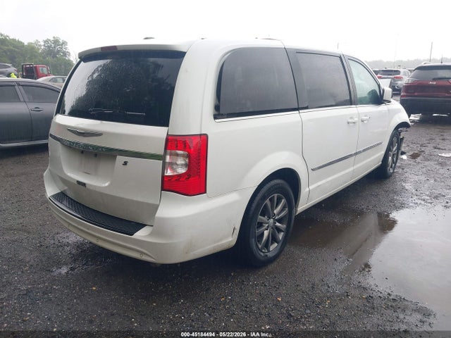 45184494 :رقم المزاد ، 2C4RC1HG1FR620201 vin ، 2015 Chrysler Town & Country S مزاد بيع