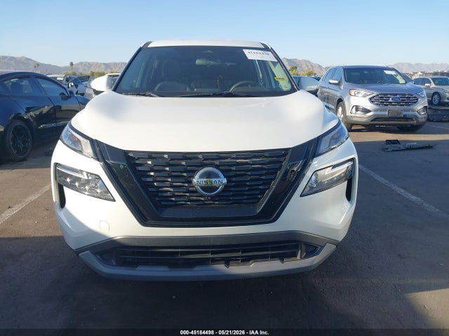 5N1AT3BA2MC824729 Nissan Rogue Sv Fwd