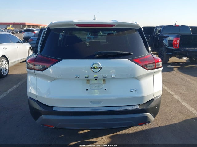 5N1AT3BA2MC824729 Nissan Rogue Sv Fwd