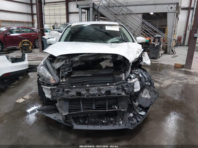 Ford FOCUS SE 2016 1FADP3F21GL205039 Image 13
