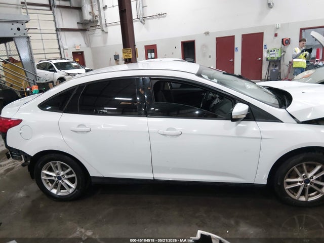 Ford FOCUS SE 2016 1FADP3F21GL205039 Image 14