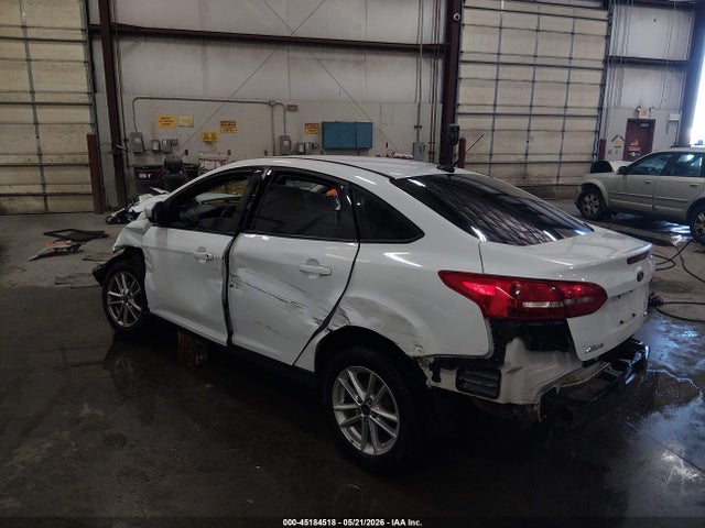Ford FOCUS SE 2016 1FADP3F21GL205039 Image 3