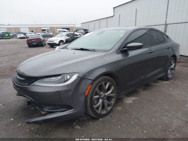 45184600 :رقم المزاد ، 1C3CCCBG7FN706527 vin ، 2015 Chrysler 200 S مزاد بيع