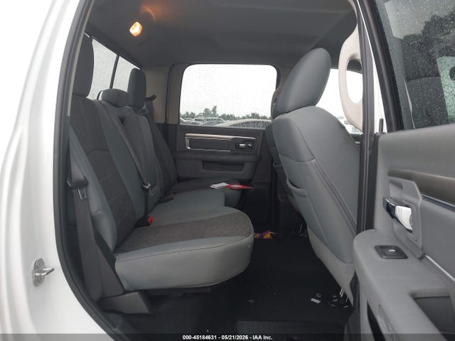 45184631 :رقم المزاد ، 1C6RR6TT6KS562232 vin ، 2019 Ram 1500 Classic مزاد بيع