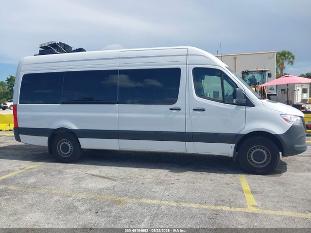 45184652 :رقم المزاد ، W1Z4KGHY9ST218395 vin ، 2025 Mercedes-benz Sprinter 2500 High Roof 4-cyl Diesel مزاد بيع