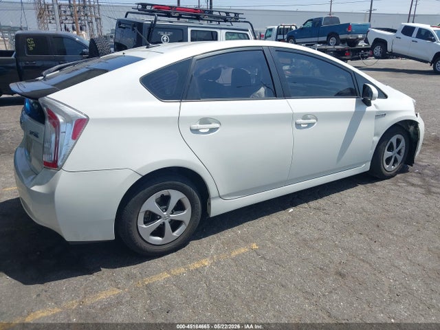 2014 Toyota Prius Four მანქანა იყიდება აუქციონზე, vin: JTDKN3DU3E1773460, აუქციონის ნომერი: 45184665