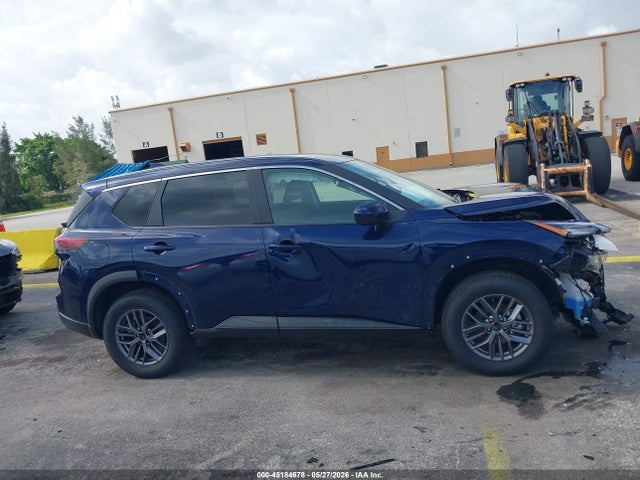 45184678 :رقم المزاد ، 5N1BT3BB4TC717323 vin ، 2026 Nissan Rogue Sv مزاد بيع