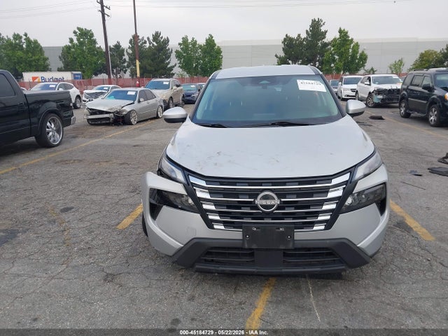 5N1BT3BA3RC697212 Nissan Rogue Sv Fwd