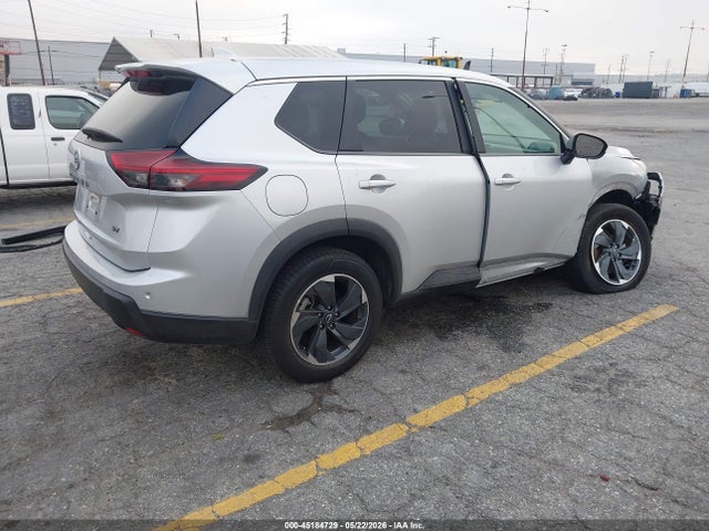 5N1BT3BA3RC697212 Nissan Rogue Sv Fwd
