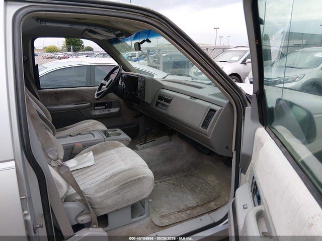 45184856 :رقم المزاد ، 1GKFK16K8RJ715073 vin ، 1994 Gmc Suburban K1500 مزاد بيع
