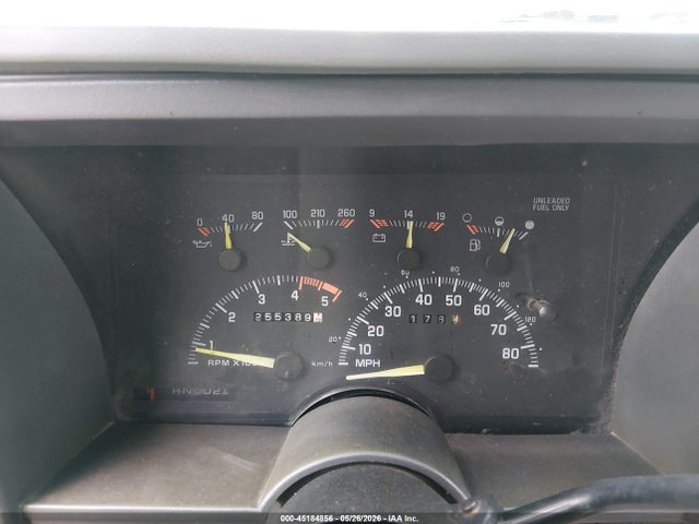 45184856 :رقم المزاد ، 1GKFK16K8RJ715073 vin ، 1994 Gmc Suburban K1500 مزاد بيع