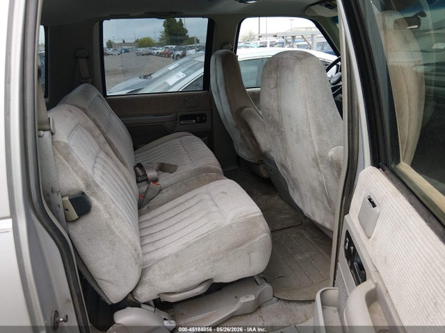45184856 :رقم المزاد ، 1GKFK16K8RJ715073 vin ، 1994 Gmc Suburban K1500 مزاد بيع