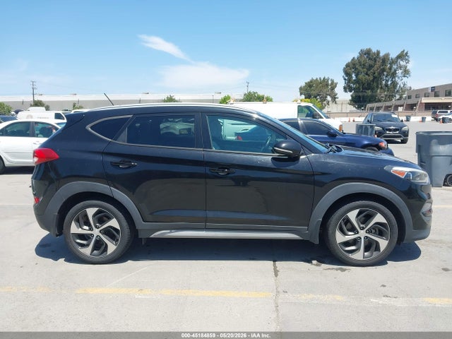 KM8J33A21HU371651 Hyundai Tucson Sport