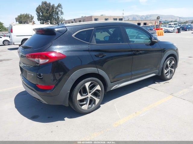 KM8J33A21HU371651 Hyundai Tucson Sport