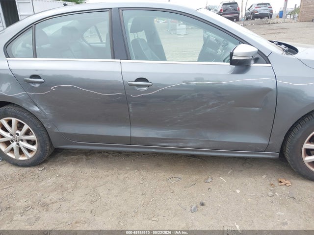 2013 Volkswagen Jetta Se მანქანა იყიდება აუქციონზე, vin: 3VWDP7AJXDM370823, აუქციონის ნომერი: 45184910