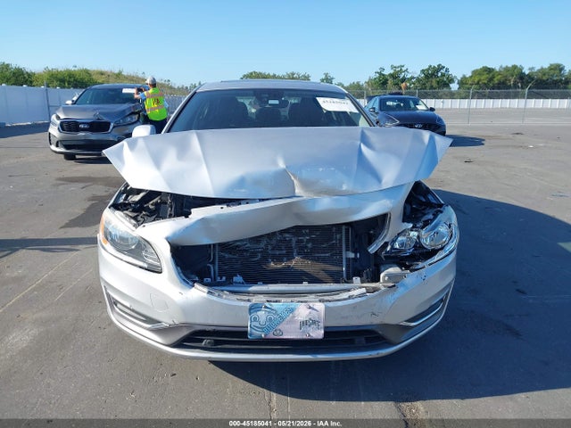 45185041 :رقم المزاد ، LYV402TKXHB126620 vin ، 2017 Volvo S60 Inscription T5 مزاد بيع