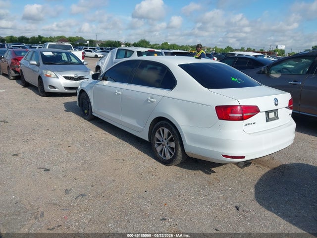 2015 Volkswagen Jetta 1.8t Se მანქანა იყიდება აუქციონზე, vin: 3VWD07AJ5FM333637, აუქციონის ნომერი: 45185058