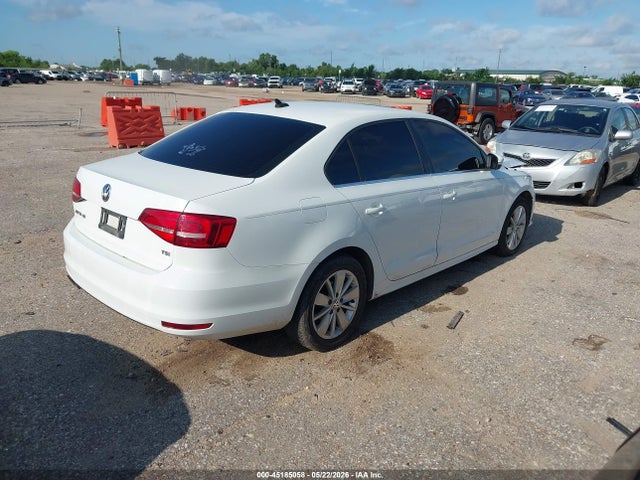 2015 Volkswagen Jetta 1.8t Se მანქანა იყიდება აუქციონზე, vin: 3VWD07AJ5FM333637, აუქციონის ნომერი: 45185058