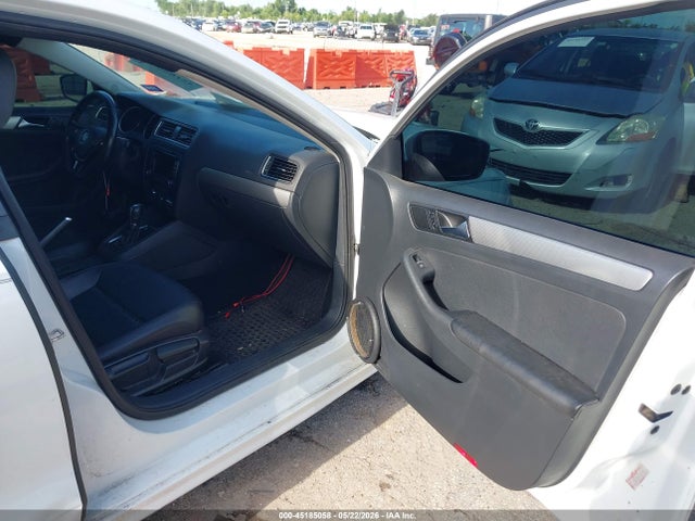 2015 Volkswagen Jetta 1.8t Se მანქანა იყიდება აუქციონზე, vin: 3VWD07AJ5FM333637, აუქციონის ნომერი: 45185058