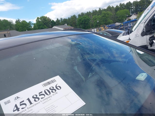 KM8SNDHF3HU236815 Hyundai Santa Fe Se