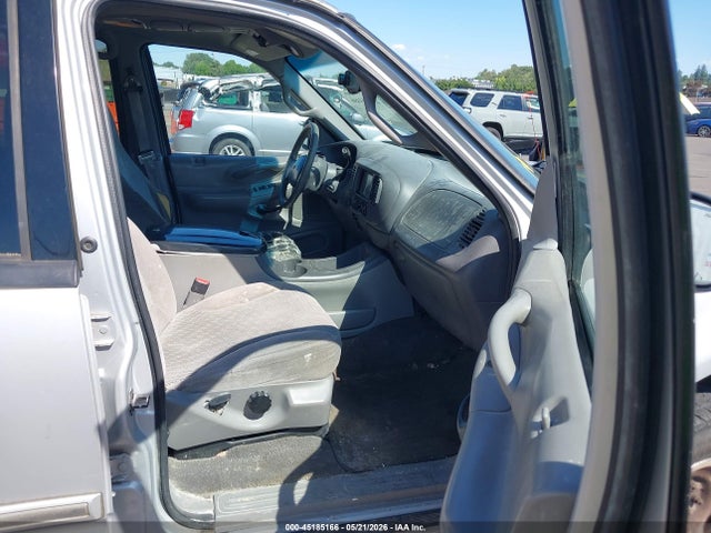 Продажа на аукционе авто 2002 Ford Expedition Xlt, vin: 1FMPU16L52LA87921, номер лота: 45185166