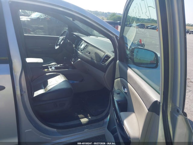 45185247 :رقم المزاد ، KNDMC5C10F6052146 vin ، 2015 Kia Sedona Ex مزاد بيع
