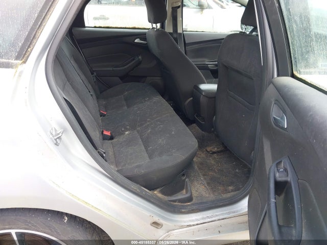 45185337 :رقم المزاد ، 1FADP3F28FL358418 vin ، 2015 Ford Focus Se مزاد بيع