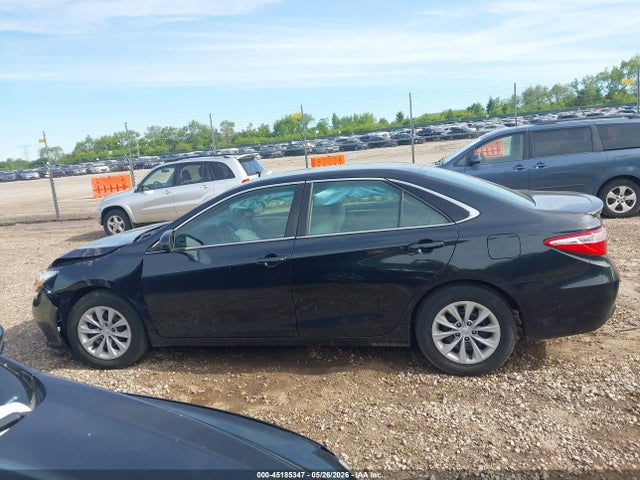 2016 Toyota Camry Le მანქანა იყიდება აუქციონზე, vin: 4T1BF1FK4GU604624, აუქციონის ნომერი: 45185347