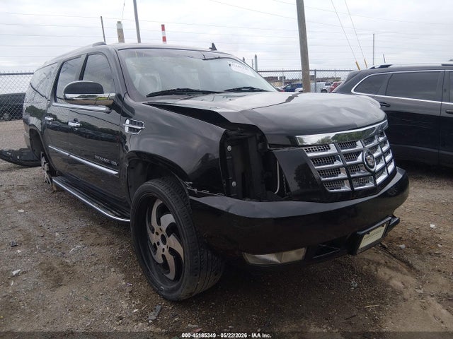 45185349 :رقم المزاد ، 1GYS4HEFXBR331752 vin ، 2011 Cadillac Escalade Esv Luxury مزاد بيع