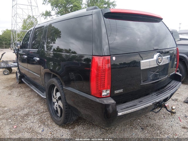 45185349 :رقم المزاد ، 1GYS4HEFXBR331752 vin ، 2011 Cadillac Escalade Esv Luxury مزاد بيع