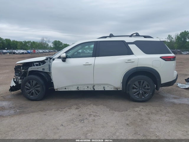 Продажа на аукционе авто 2022 Nissan Pathfinder Sv 4wd, vin: 5N1DR3BC6NC242986, номер лота: 45185399