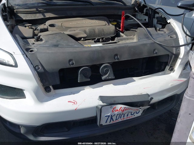 45185404 :رقم المزاد ، 1C4PJLCB8FW637489 vin ، 2015 Jeep Cherokee Latitude مزاد بيع