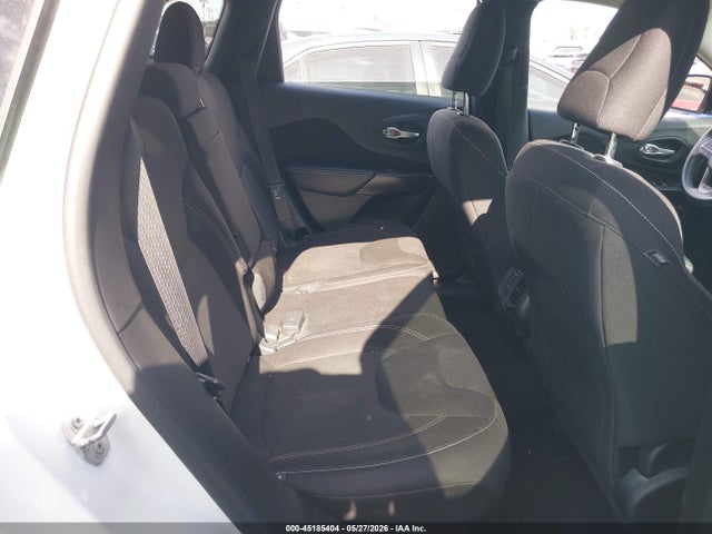 45185404 :رقم المزاد ، 1C4PJLCB8FW637489 vin ، 2015 Jeep Cherokee Latitude مزاد بيع