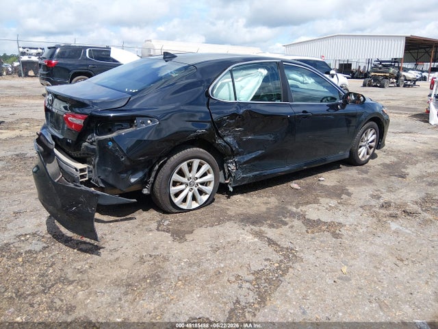 Продажа на аукционе авто 2020 Toyota Camry Le, vin: 4T1C11AK1LU355557, номер лота: 45185488