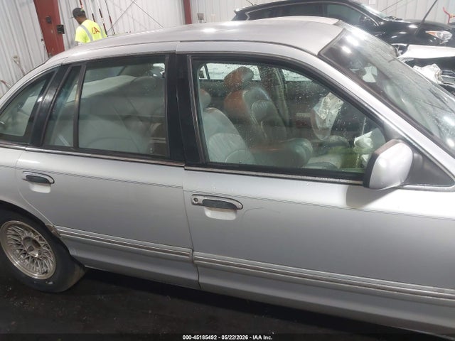 Продаж на аукціоні авто 1997 Ford Crown Victoria Lx, vin: 2FALP74W4VX220403, номер лоту: 45185492