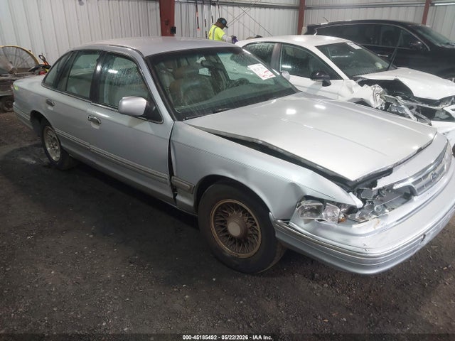Продаж на аукціоні авто 1997 Ford Crown Victoria Lx, vin: 2FALP74W4VX220403, номер лоту: 45185492
