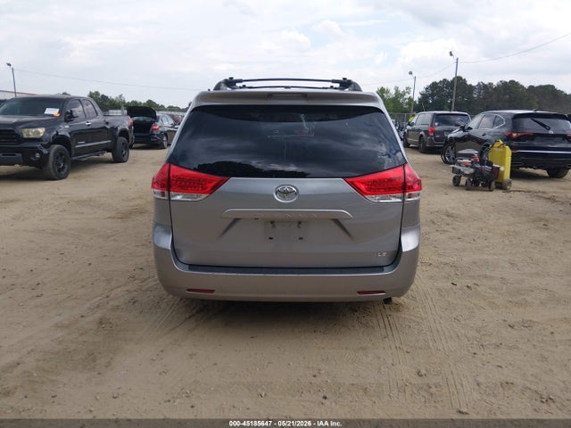 2011 Toyota Sienna Le V6 მანქანა იყიდება აუქციონზე, vin: 5TDKK3DC3BS043496, აუქციონის ნომერი: 45185647