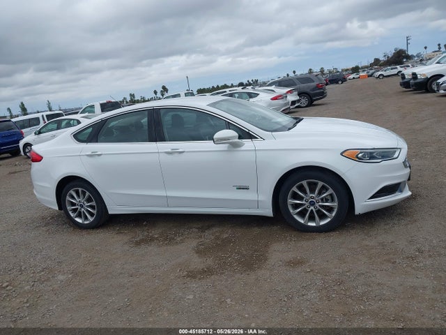 Продажа на аукционе авто 2018 Ford Fusion Energi Se Luxury, vin: 3FA6P0PU3JR273620, номер лота: 45185712