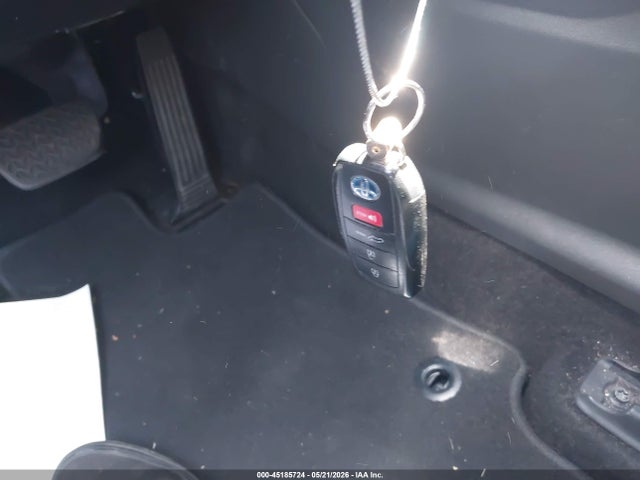 JTEAAAAH1MJ038845 Toyota VENZA LE