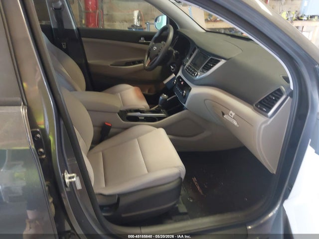 45185840 :رقم المزاد ، KM8J2CA45JU658789 vin ، 2018 Hyundai Tucson Se مزاد بيع