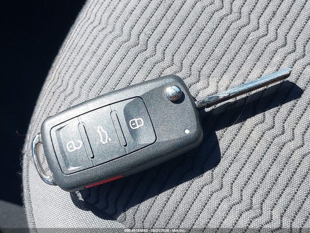 Продажа на аукционе авто 2012 Volkswagen Beetle Entry, vin: 3VWFP7AT2CM646484, номер лота: 45185843