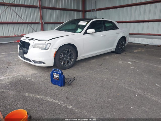 2016 Chrysler 300 300s მანქანა იყიდება აუქციონზე, vin: 2C3CCAGG2GH161912, აუქციონის ნომერი: 45185909