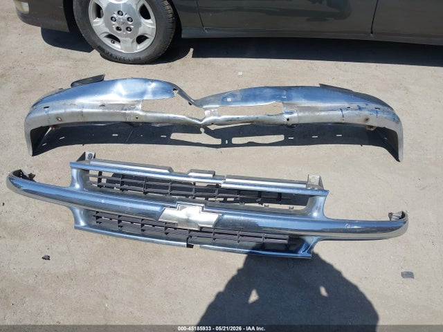 2005 Chevrolet Tahoe Ls მანქანა იყიდება აუქციონზე, vin: 1GNEC13V15R258953, აუქციონის ნომერი: 45185933