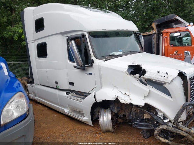 Auction sale of the 2024 Volvo Vnl, vin: 4V4NC9EH0RN637250, lot number: 45185960