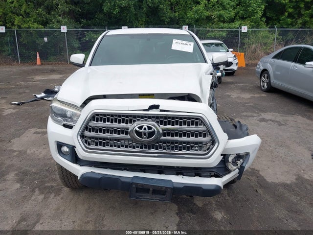 2017 Toyota Tacoma Trd Off Road მანქანა იყიდება აუქციონზე, vin: 3TMCZ5AN9HM048700, აუქციონის ნომერი: 45186019