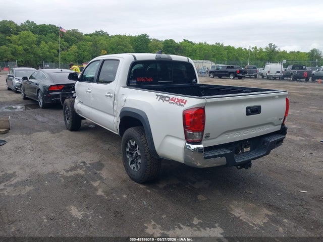 2017 Toyota Tacoma Trd Off Road მანქანა იყიდება აუქციონზე, vin: 3TMCZ5AN9HM048700, აუქციონის ნომერი: 45186019