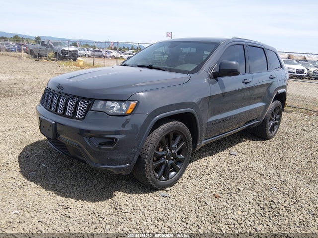 1C4RJFAG0JC299136 Jeep Grand Cherokee Altitude 4x4