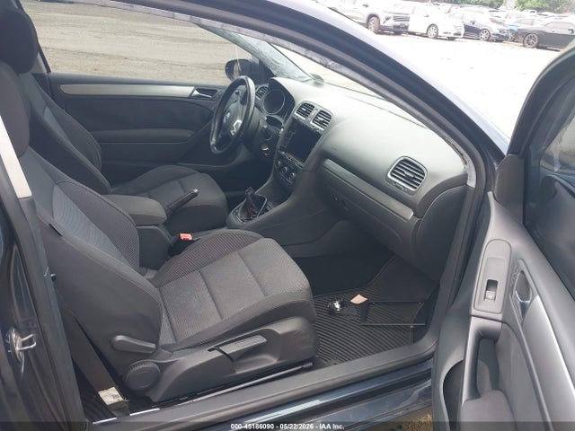 45186090 :رقم المزاد ، WVWMM7AJ0BW176617 vin ، 2011 Volkswagen Golf Tdi 2-door مزاد بيع