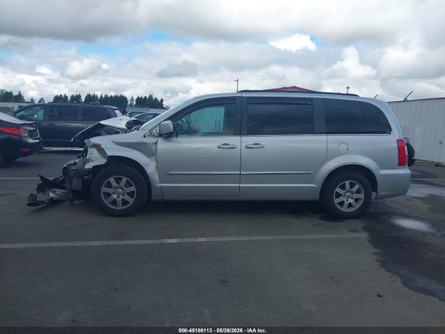 2011 Chrysler Town & Country Touring მანქანა იყიდება აუქციონზე, vin: 2A4RR5DG8BR723468, აუქციონის ნომერი: 45186113